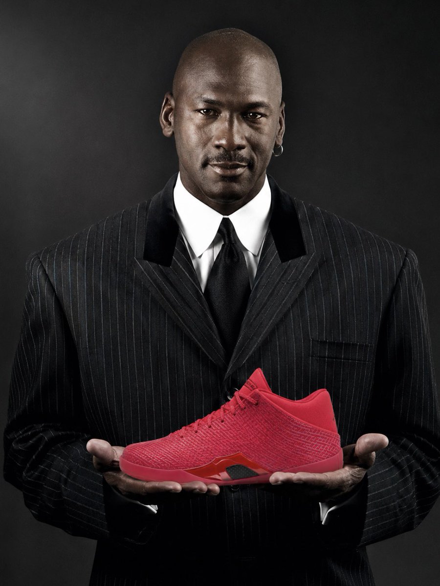 nicekicks's tweet photo. OFFICIAL UNVEIL 🚨

Jordan Brand has unveiled Michael Jordan’s 41st signature shoe, the Air Jordan 41 💎 https://t.co/AhhJAKKlf6