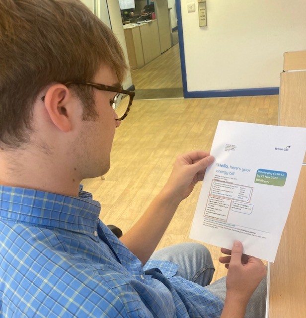RichmondAID's tweet photo. Ofgem has announced an increase of 4% to the Energy Price Cap from 1 October. 💡🔌
Changes can be complex to navigate &amp; options confusing. 
Alex, our Energy Advisor can help.
Our website has more info &amp; how to contact Alex: https://t.co/k7mbxzLtxK

#energy #support #advice https://t.co/jux5fCL3sL