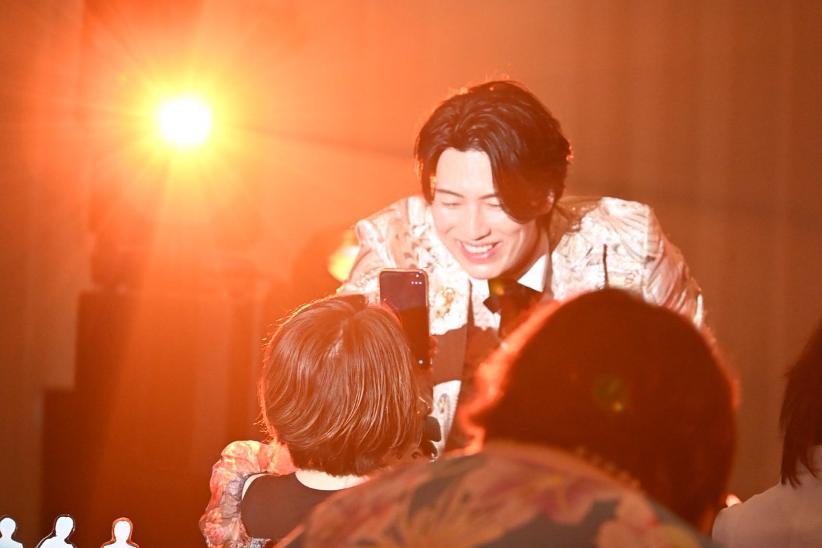 mariY8282's tweet photo. 風輪　京都のおもいで
動画は相方、４枚目は🧂ちんが撮ってくれた💙
ありがとう😭顔映ってへんけど後ろ姿だけで自分がニヤついてるんやろな、ってのがわかるwww
#翔司
#風輪 https://t.co/FzqYgfdM9o