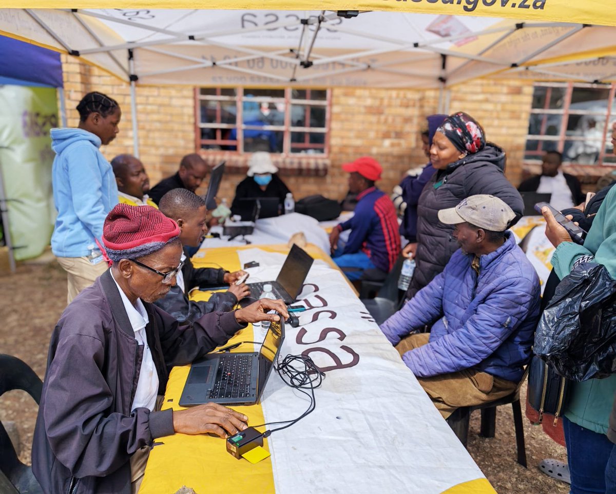 OfficialSASSA's tweet photo. SASSA Capricorn District Outreach continues at Mabitsela Community Hall, just outside Moletjie Moshate, bringing essential services closer to the community. Residents are receiving assistance and support with various social grant enquiries.
#SASSAOutreach
#SASSACARES
#SASSA20 https://t.co/I3rkwpFLLB