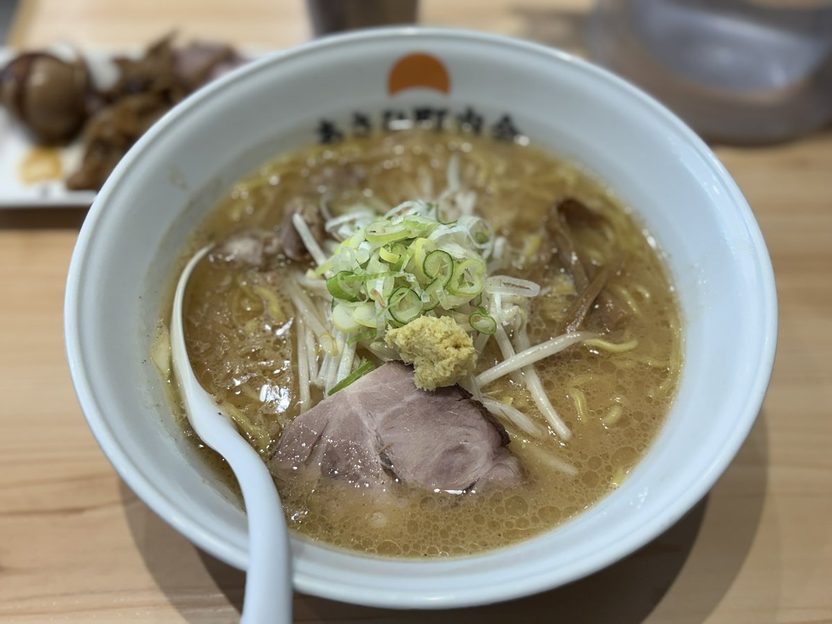 jirolianriku's tweet photo. あさひ町内会　板橋区役所前駅
味噌ラーメン1200円
東京でこれが食べられちゃうなんて。
うまいなー https://t.co/v5eiDQS2Xd