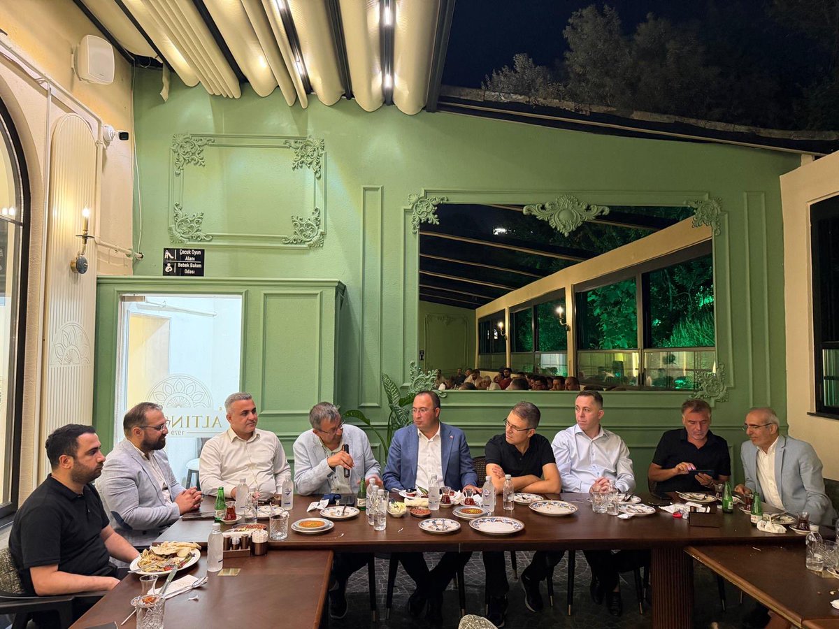 AvGurkanAksoy's tweet photo. Avcılar’ımızda yeni şubesini hizmete açan Altın Sini’ye hayırlı olsun ziyaretinde bulunduk.
Yeni şubelerinin ilçemize ve işletme sahiplerine hayırlı,bereketli ve bol kazançlı olmasını diliyoruz.
#avcilar #akparti #esnaf #hayırlıolsun https://t.co/DDikSypfMf