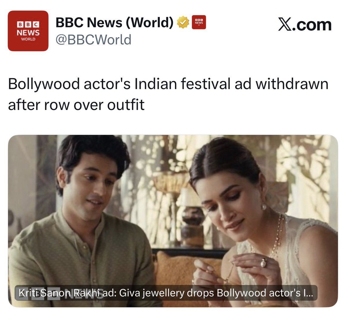 also_chini's tweet photo. I just can’t believe this beautiful dress rattled them so badly. Bt when Kanwariyas create a scene on streets, make vulgar gestures,bring in women to perform provocative dances in revealing clothes,nobody’s “sentiments”r hurt. What a filthy double standard. Absolutely pathetic.🤦🏻‍♀️ https://t.co/ABnCg858HU