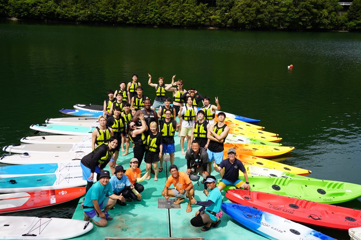 GAMBAROUS's tweet photo. 🏄｜那賀町合宿

那賀町合宿中のチームは本日、那賀町で楽しめるアクティビティ「SUP・カヤック」に挑戦！

豊かな自然の中で、選手たちもリフレッシュ✨
果たして上手に乗りこなせたのでしょうか…👀

SUP・カヤックなどのアクティビティについては、
もみじ川温泉へ！
https://t.co/7PEeC7BQ3Y

#徳島ガンバロウズ