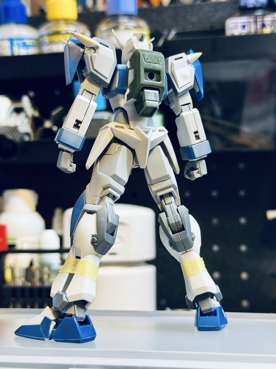 supermojitoman's tweet photo. 今日のデュエルガンダム

コンパス機体からバックパックを没収、加工して取り付けしました

メサイア攻防以降、次期量産機兵装テストのため、動力および伝送システムを一新した魔改造Xフレームな脳内設定

サイドアーマーにライフリとイモジャのどっちのサーベル付けるか迷う
#ガンプラ https://t.co/Q145AZiiXj