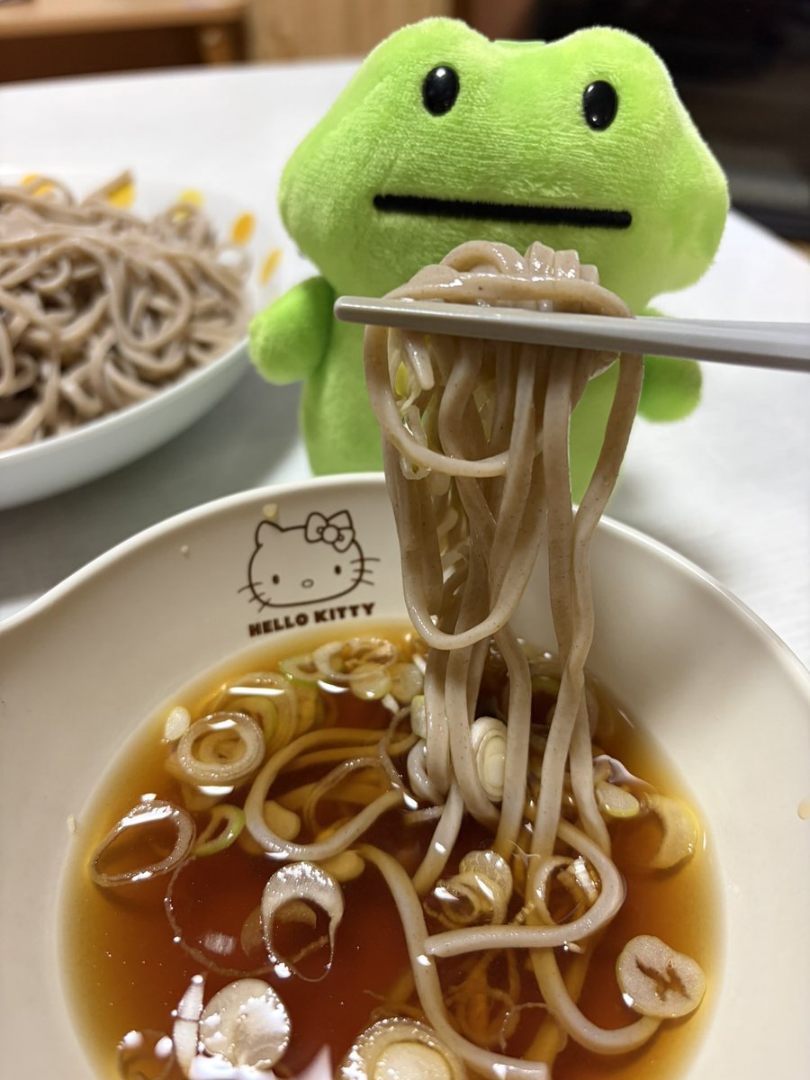fricLove_'s tweet photo. おそばうまうま！ https://t.co/I1K6aVgNPg