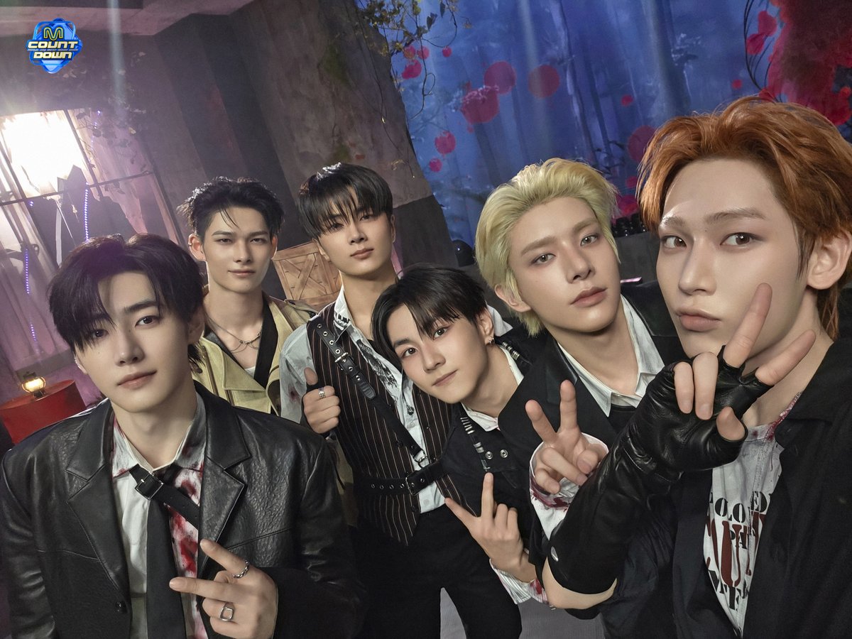 MnetMcountdown's tweet photo. 엔하이픈 오늘 먼데
왜 잘생겼는데

엔진!
멋있고 잘생기고 다 하는 엔하이픈 셀카
뾰로롱

#MCOUNTDOWN #엠카운트다운
#ENHYPEN #BloodyParadise https://t.co/1j6qY11sQ1