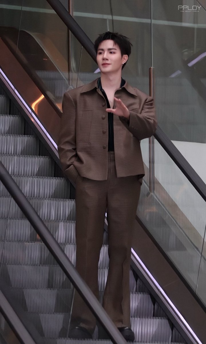 SirilukPts's tweet photo. หล่อลอยมาเลย

ZEENUNEW X WATSONS 30TH

@zee_pruk 
#WatsonsxZeeNunew 
#30thanniversarywatsonsth
#ZeeNuNew #ZeePruk https://t.co/4PsrAGhvcB