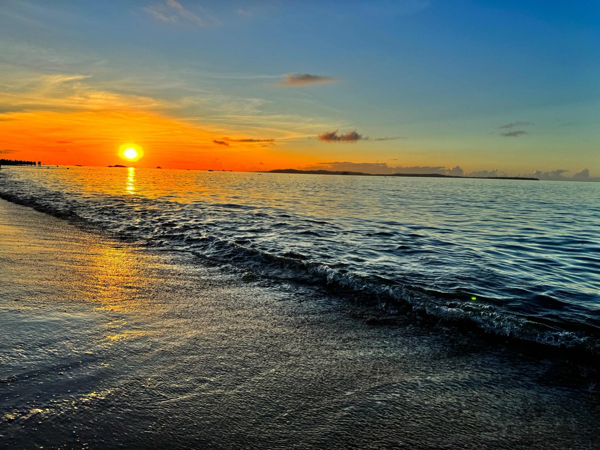zgekorkmaz9's tweet photo. Just stumbled on a hidden coastal cove at sunrise—golden waves lapping smooth stones, no crowds, just the sea’s quiet song. This is why I travel https://t.co/5zJRz3H80t