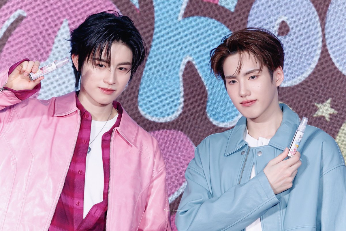 Naenie_N2's tweet photo. 260827 : เหมาะสมค้าบ 🩵🩷

PHUAA X EVERSENSE

@phutatchai @aa_ashirakorn 
#PHUTATCHAI #AAashirakorn 
#ChooseYourGoodMoodWithBUS
#EversensewithPHUTATCHAIAA https://t.co/lG56o0TE8y