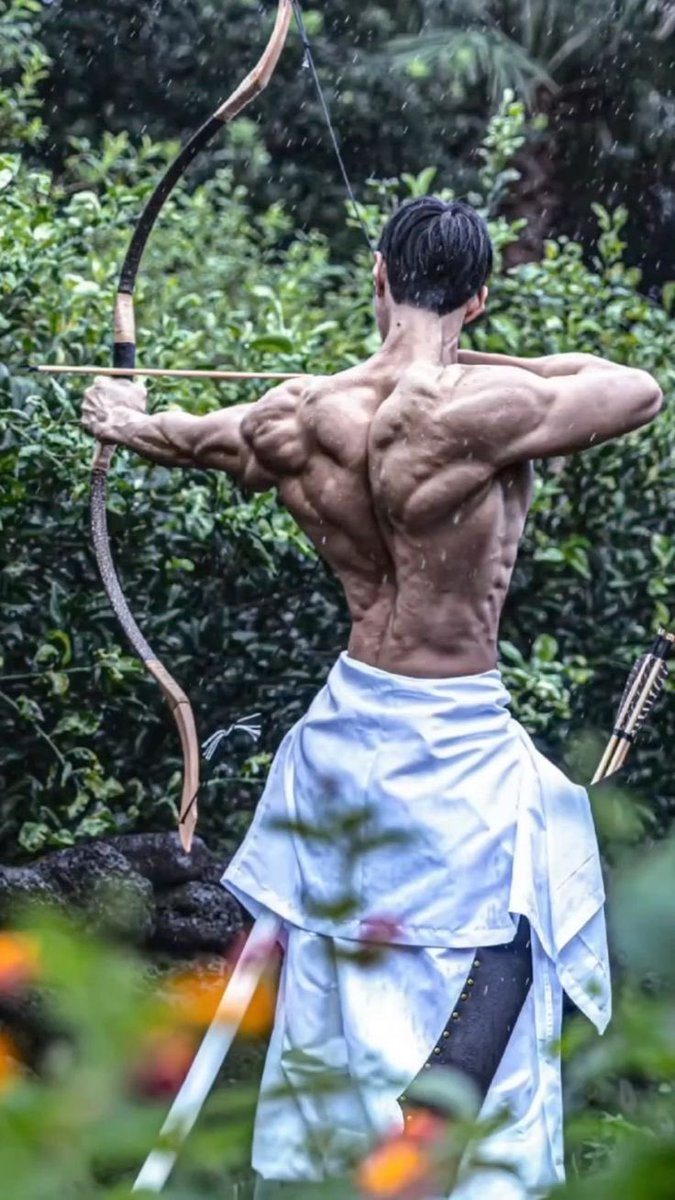 Top_of_Physical's tweet photo. 背中の筋肉ってかっこいいですよね https://t.co/CEw4YQaDGR