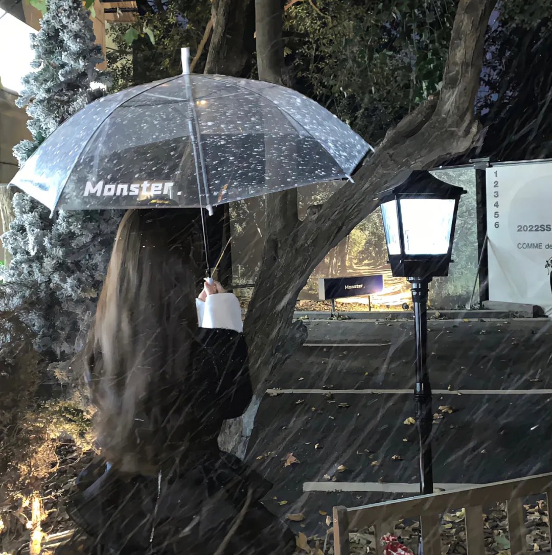 VivekKu94431644's tweet photo. A stranger bought my rain-soaked coffee for me today—small act, big warmth. Grateful for such kind souls in the world. https://t.co/pb3GTEFm99
