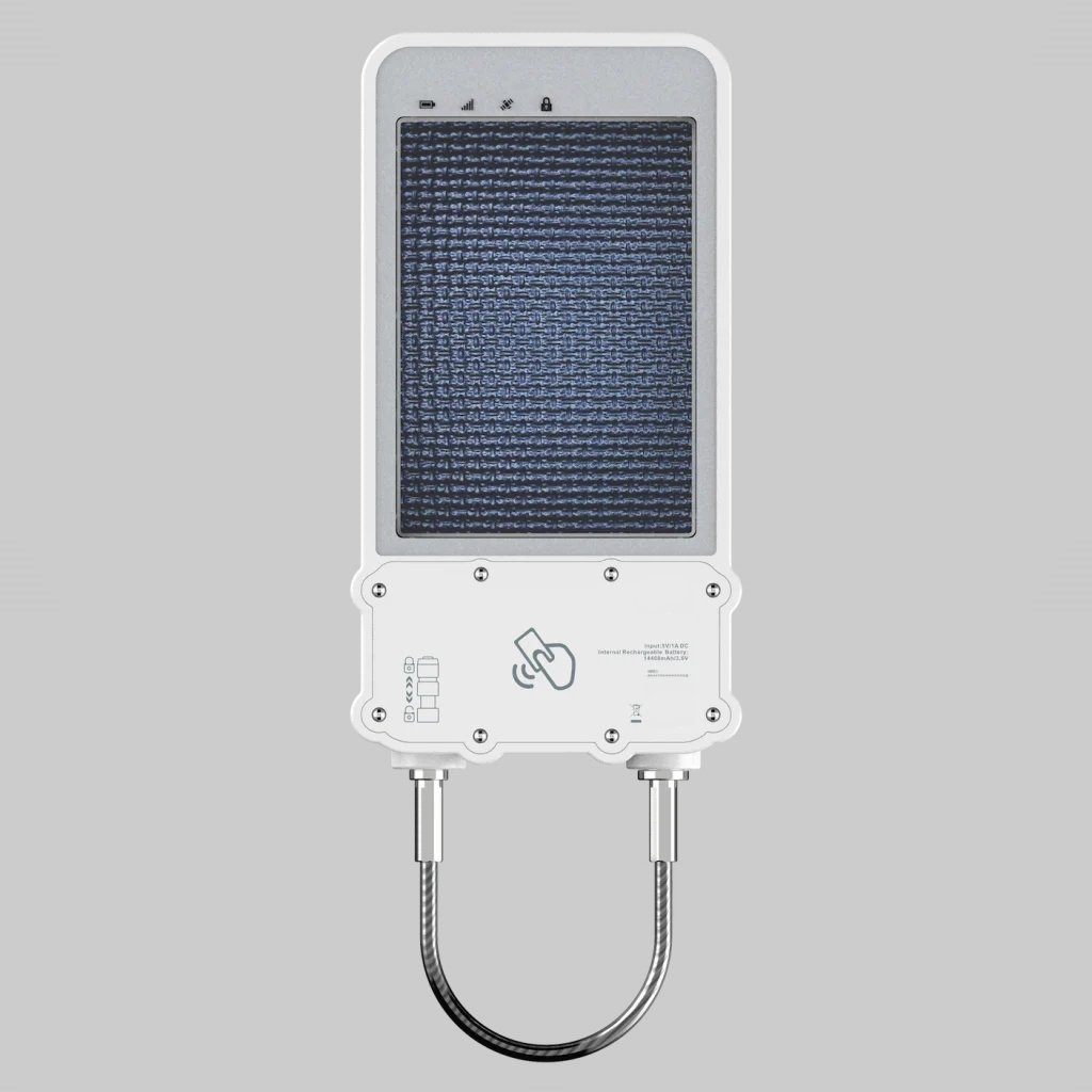 stevenmadrigal's tweet photo. Candado satelital para contenedores con GPS solar — apertura remota por app, SMS, RFID o Bluetooth.

Batería de 14.400 mAh con panel solar integrado. Autonomía ilimitada en operación normal.

IP67 · 4G LTE · GPS + Glonass + Galileo + Beidou

🔗 https://t.co/DEv7Bh0U9V https://t.co/NIuK2d2Qlg