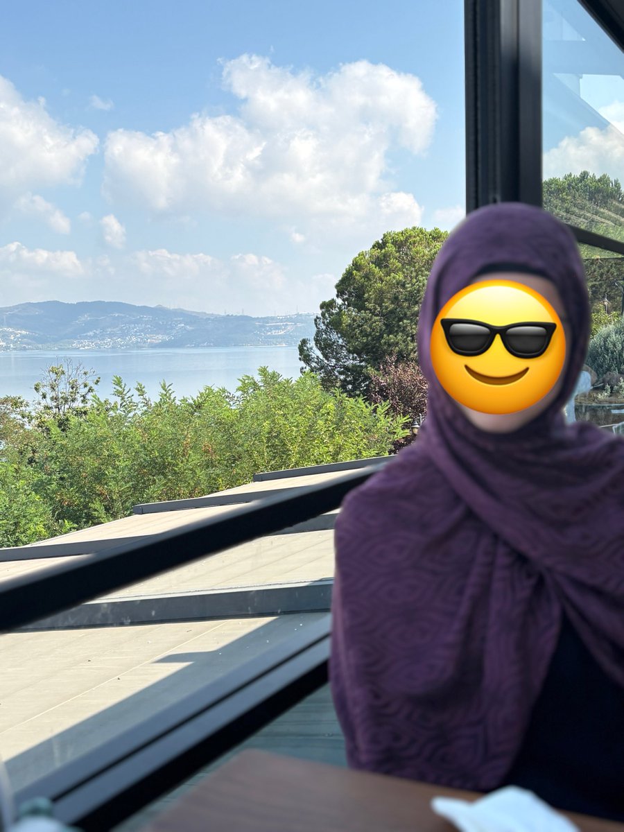 sade__biri_'s tweet photo. Hafızlık Sınavın yorgunluğu, manzaranın huzuruna emanet… 🌿💙 https://t.co/UAZDce1Qy5