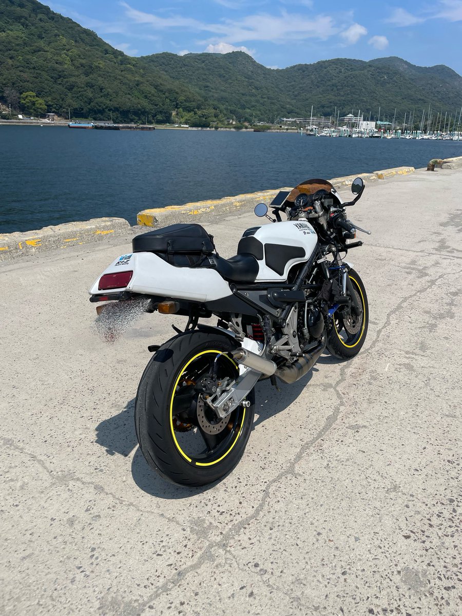 dai9so1's tweet photo. #全日本斜め後ろは良いぞ協会

R1-Z https://t.co/6K6x2MxQJ4