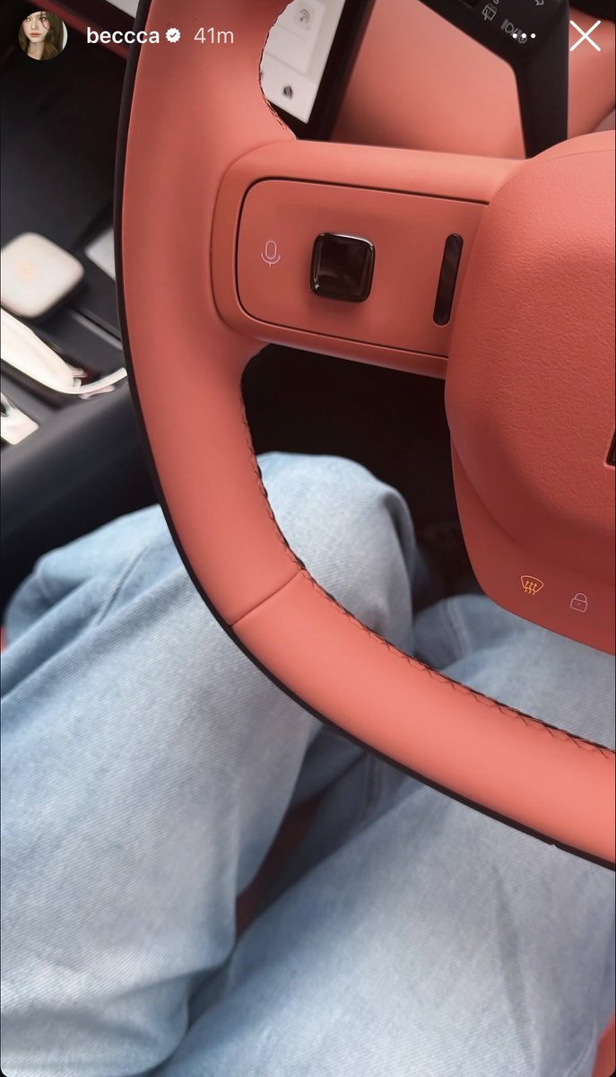 LunaReiStar's tweet photo. Hey kid! You are rocking in your new pink car? 🚘 How cool is this?!😎
Can you bring Mami around Bangkok in your car? 😄😎
#beckysangels https://t.co/R6dWVgffby