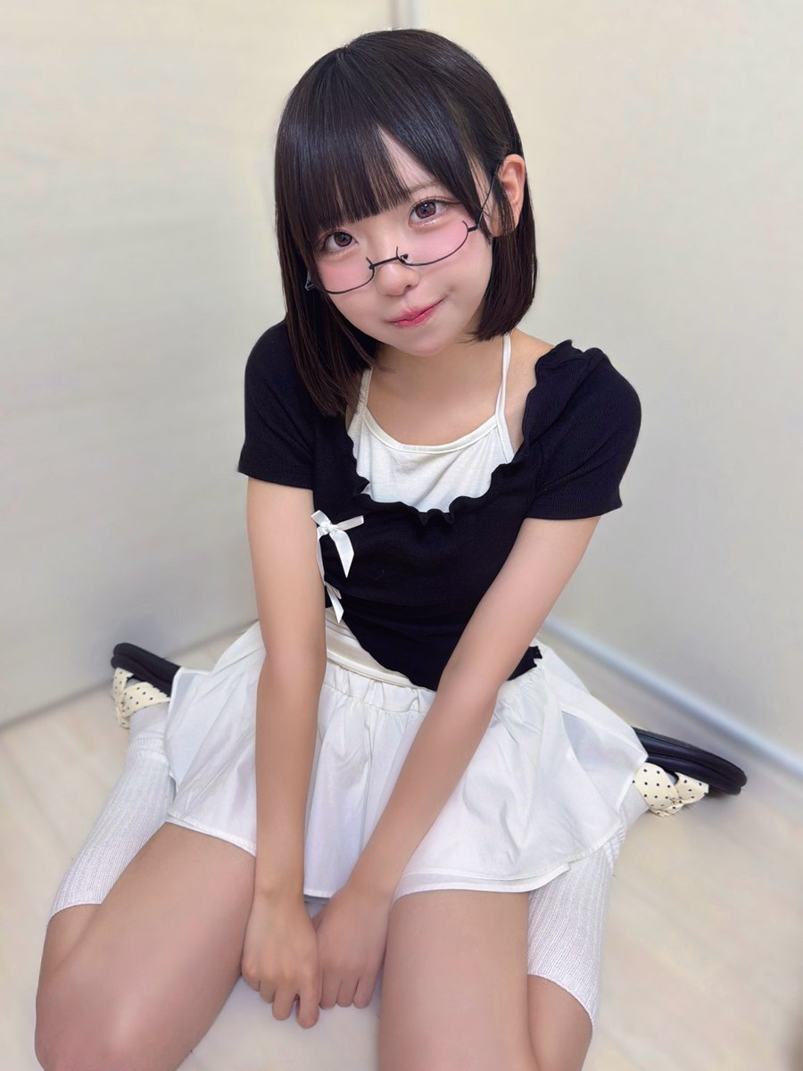 aqa_nodoka's tweet photo. このメガネ取ったらどうする・・・？♡ https://t.co/Zljc2aD1Gm