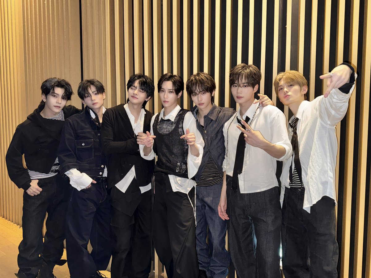 bluekittyboy_'s tweet photo. 또 혼자 귀여운 표정 씹ㅋㅋㅋㅋ https://t.co/3EQ1sRs3DD