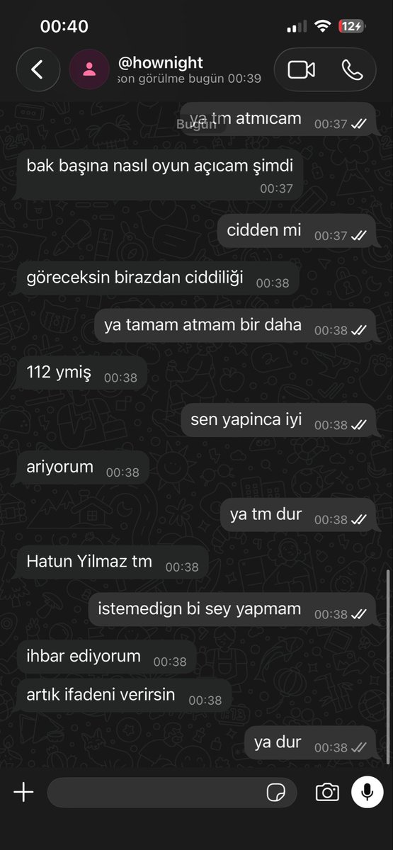 nthzmly's tweet photo. yalvaririm yardim edin, tehdit ediliyorum, lutfen yardim edin cidden TEHDIT EDILIYORUM, annem babam yanimda durmaz cok korkuyorum https://t.co/YVcbr2rKe3