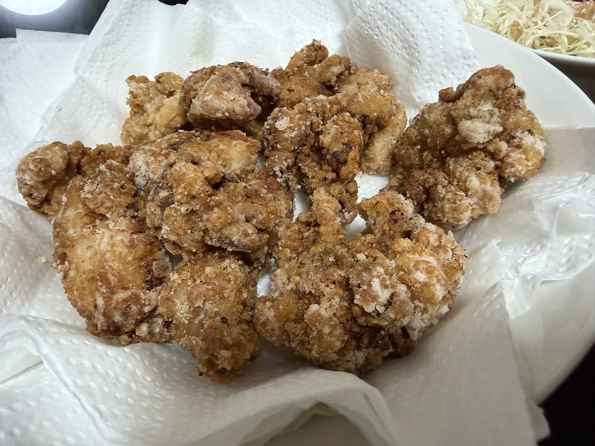 qlqqpp's tweet photo. 久しぶりに唐揚げ🍗(下味はポン酢と生姜とニンニク) https://t.co/70uc2B9QaZ