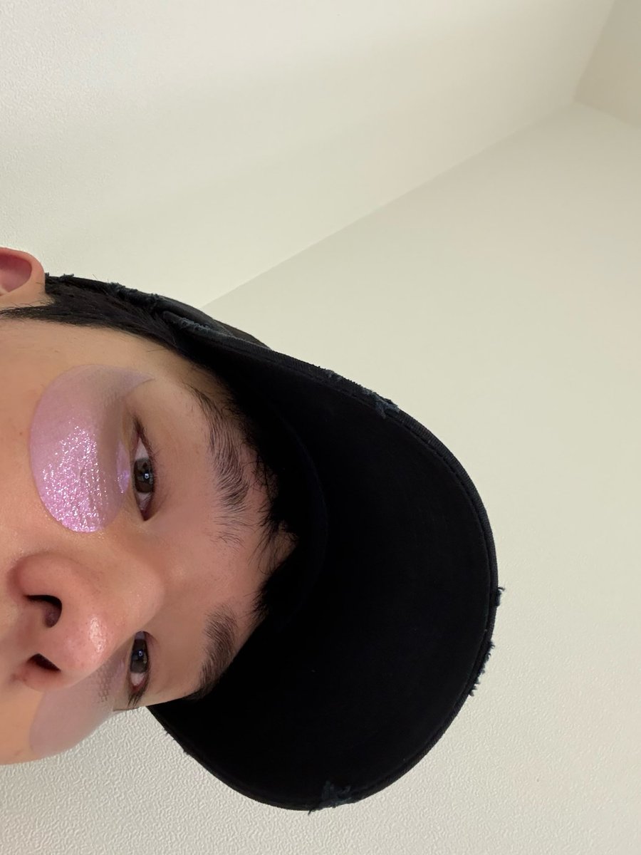 frommpiwon's tweet photo. [260827] 19:31 — 🐺

everyone i’m at ‘k world dream awards’

let’s go~~~

i’ll do my best

this is

the under eye mask

i mentioned a while back

:

ㅋㅋㅋ

ah hang on

i have to film a challenge video

i’m not kidding

i think i filmed 4 challenge videos today https://t.co/WIhKmXcWkb