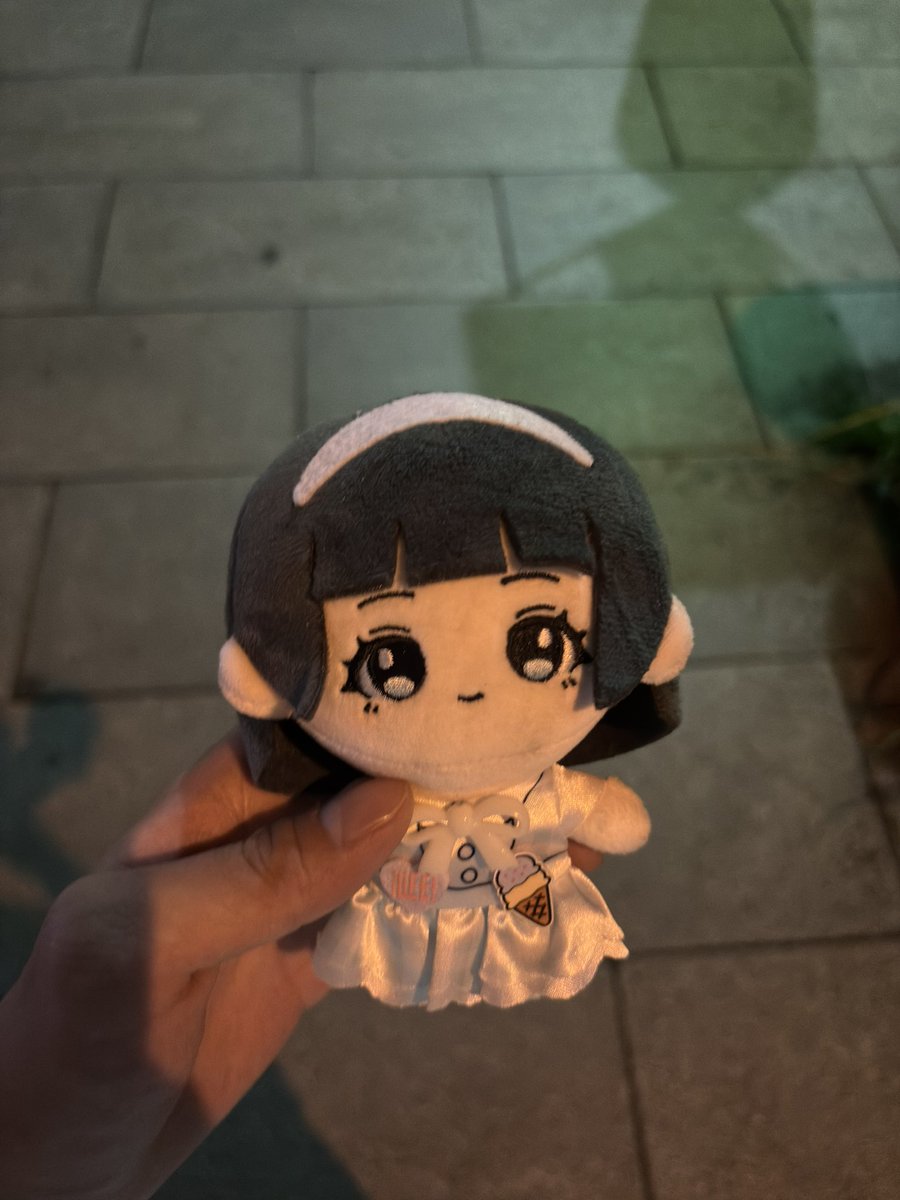kiiii0037's tweet photo. あいすのKアリのぬいぐるみ落とした方いませんか？
パシフィコ横浜近くのコスモワールドの近くの横断歩道に落ちてました。
#拡散希望 #iLiFE https://t.co/eloiS7JF2D