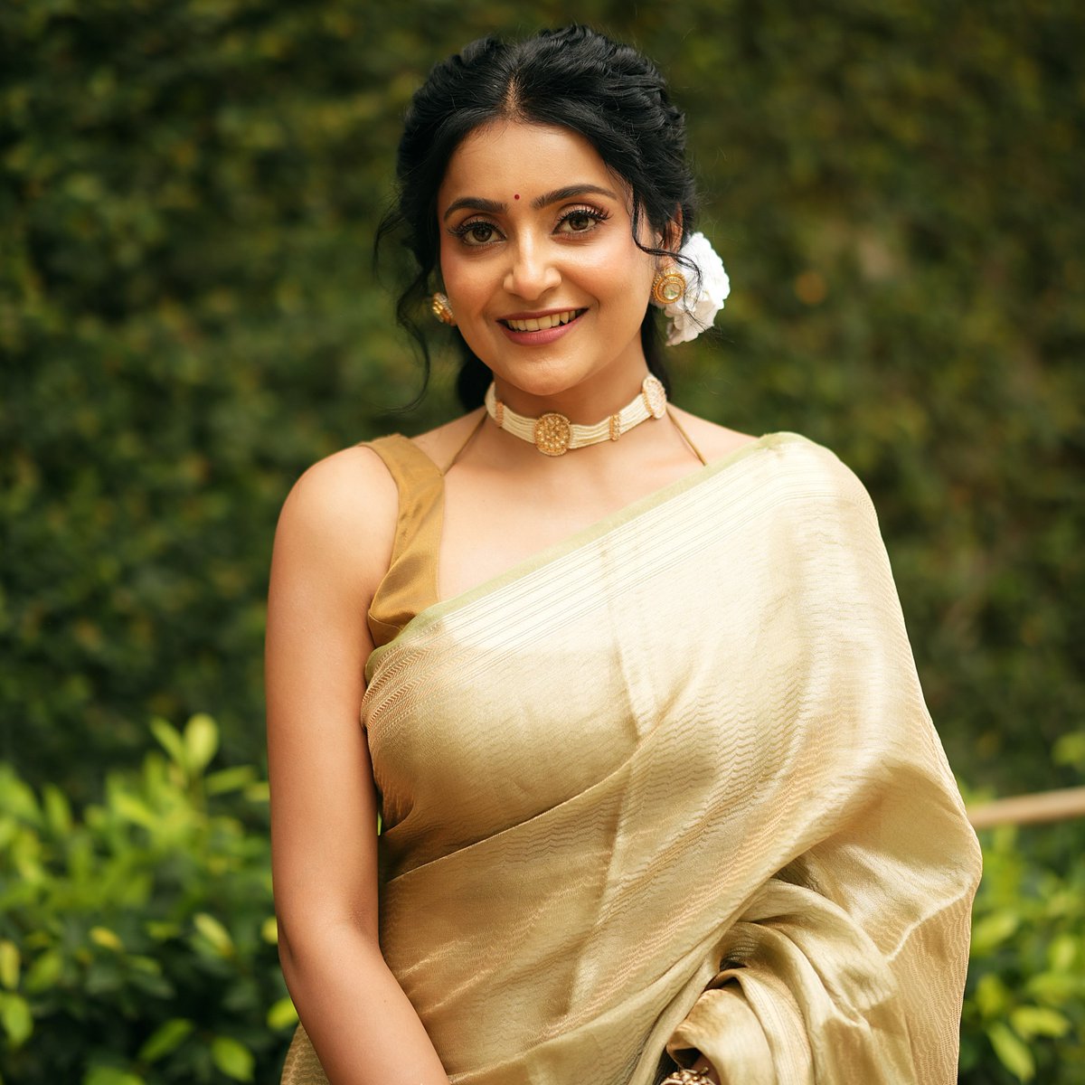 ThamizhPadam's tweet photo. Elegance Redefined ✨💛
#AvantikaMishra #OnamVibes #TraditionalVibes #EthnicStyle #PureGrace #SareeGlam #Thamizhpadam #WhackedOutMedia https://t.co/Rv9sXbJelM