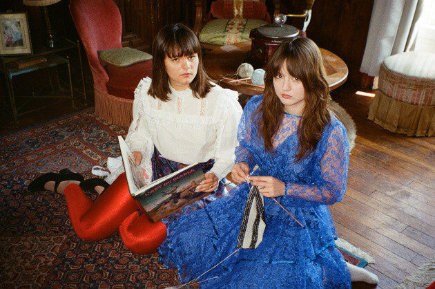 spielemagazin's tweet photo. 🆕 Disgusting Sisters: Neue Single Not Cool und Debütalbum angekündigt 
🔗 https://t.co/xAXKR7QDhw
📢 Das Duo bringt die Single Not Cool und kündigt das Debütalbum an....

#disgustingsisters #notcool #skin_und_amp;blisters #sourcerecords #pias https://t.co/GZjRIZJIBz