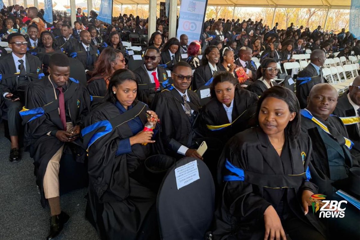 ndirawaa's tweet photo. President Mnangagwa is set to cap 7888 graduands at Midlands State University's 27th graduation ceremony, which will be held at the University's ED Mnangagwa Law School campus in Kwekwe today.
#Education5.0 https://t.co/O7RaIS7BTJ