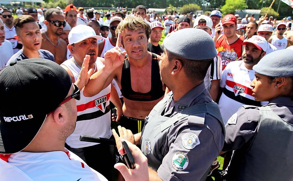 rafaelemilianoo's tweet photo. E hoje se completa dez anos da invasão ao CT da Barra Funda https://t.co/sxSojROtLL