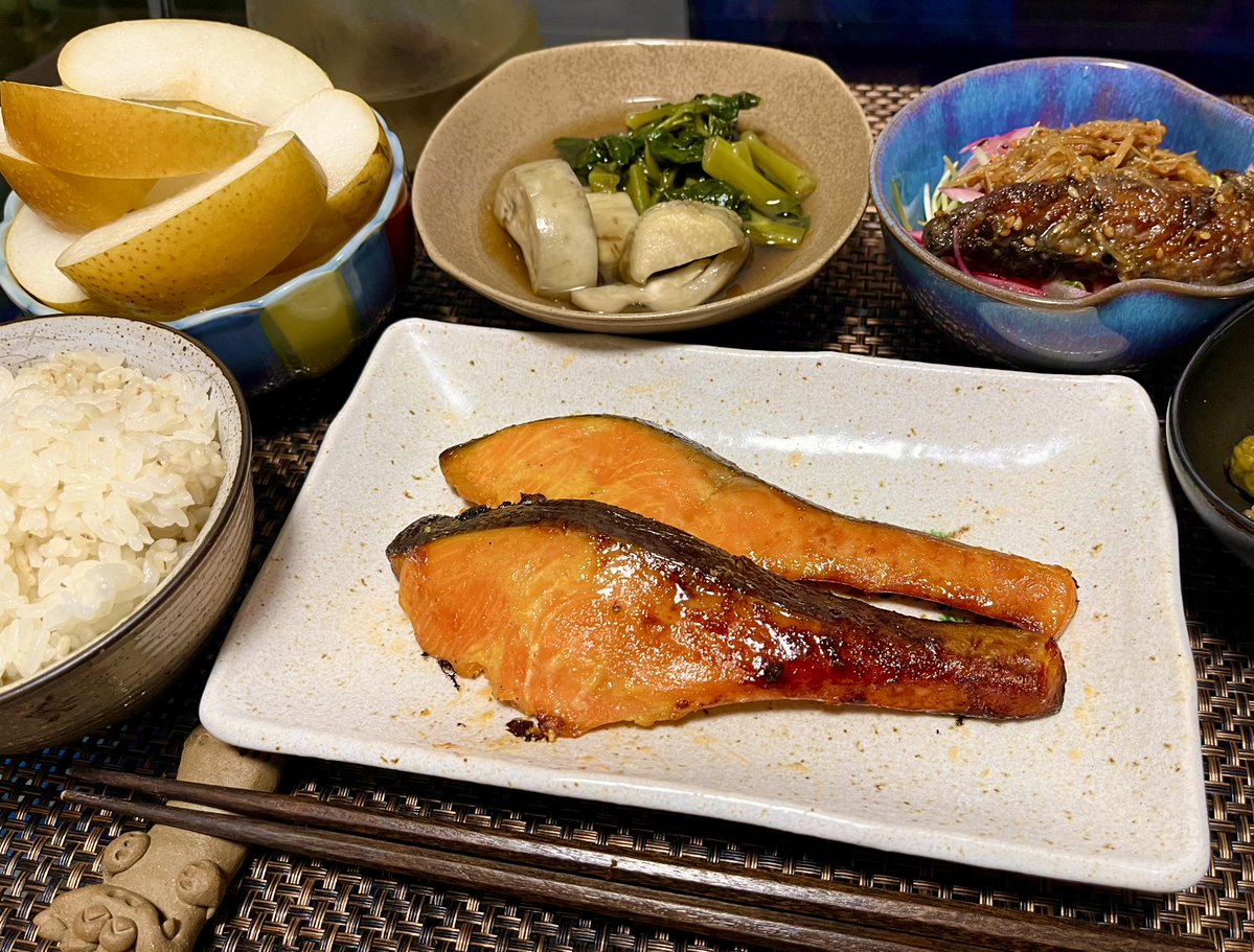 roof2tiles's tweet photo. 鮭西京焼き、作り置き達、季節のアレルゲン https://t.co/kpATapNNf5