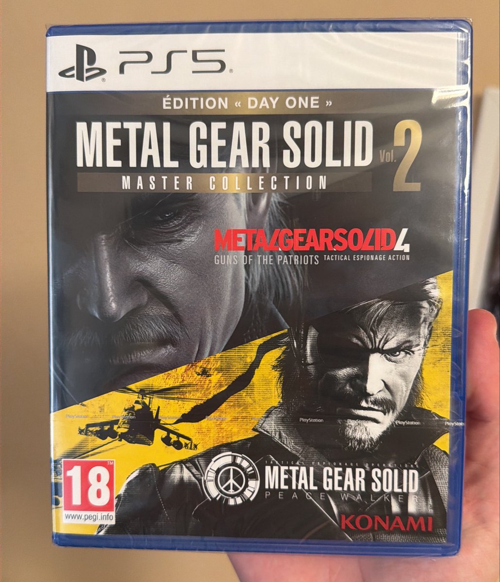 abysseaten's tweet photo. non pensavo che avrei mai visto MSG4 uscire dal purgatorio della ps3 😭 le storie che si erano inventati per non farlo uscire su console moderne ma hey, konami ha bisogno di soldi (e io come tanti ne abbiamo approfittato) best saga ever #MetalGearSolidMasterCollectionVol2 https://t.co/kLAIXCsVhi