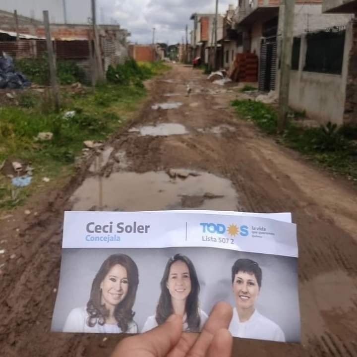 arielviano's tweet photo. ¿Quieren seguir así? 💩✌️ https://t.co/rYIxVGto2A