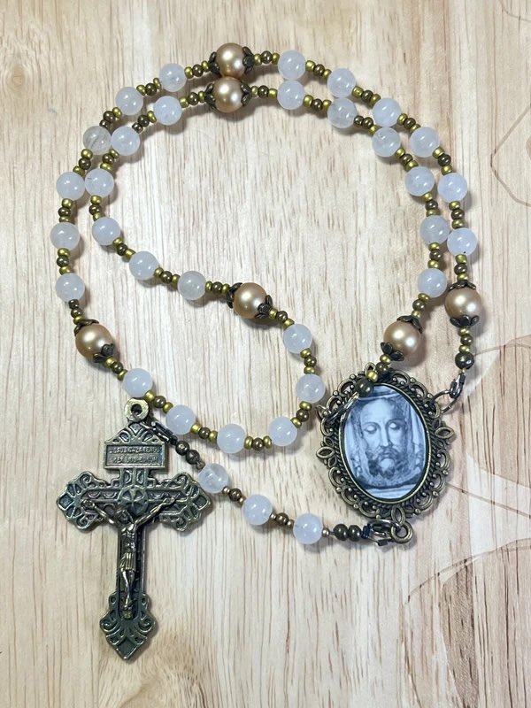 PrayTheRosary's tweet photo. Pray the Rosary every day https://t.co/IEL9hy9Qzj