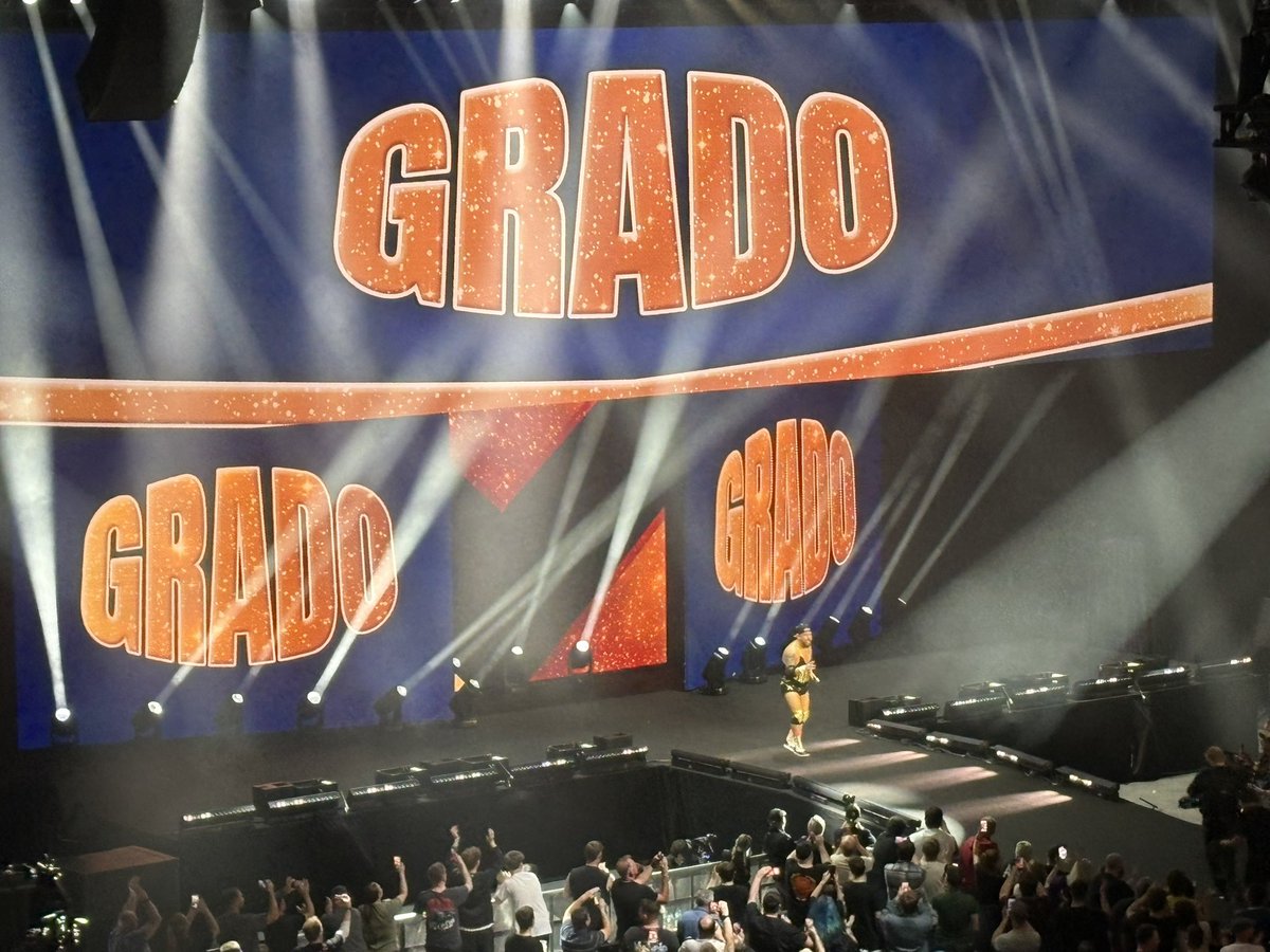 Laoch_'s tweet photo. @gradowrestling https://t.co/aFLDeA1Vbu
