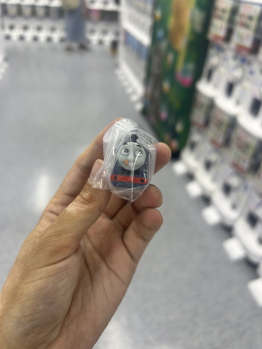 topToptopT402's tweet photo. きかんしゃトーマス ファニーなフェイスのめじるしマスコット 交換 めじるしアクセサリー 

譲 ♡ てへぺろトーマス

求 ♡ にやりトーマス

22時まで池袋にて交換可能な方いらっしゃいましたらお声掛けよろしくお願いいたします。 https://t.co/kFUptOCFav