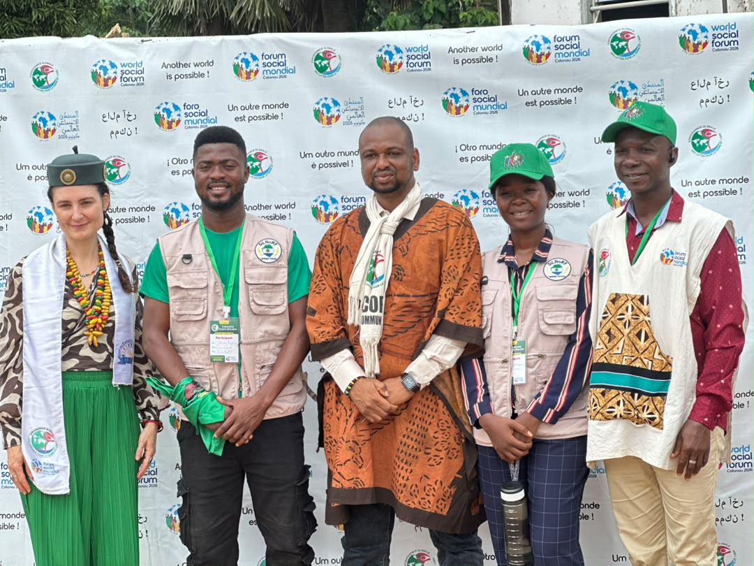 silnorf_'s tweet photo. 🌍5 Sierra Leoneans. 1 caravan across West Africa. From land rights in Saradou to coastal justice in Ghana to the World Social Forum in Cotonou @SiLNoRF carried Sierra Leone's voice on land, water, food &amp; justice.
Our struggles differ in name, but not in root.🌱
#RightToFood https://t.co/sC1EMsfl9N