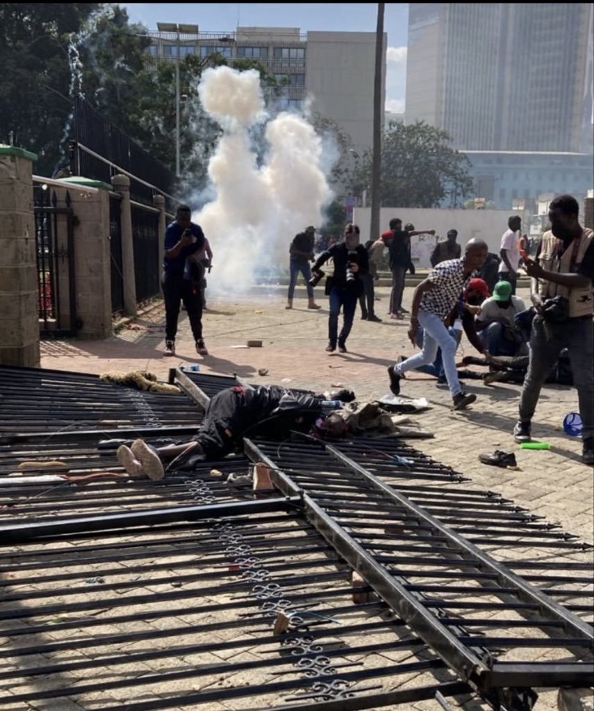 WANTAM_GEN_Z's tweet photo. @a_m_media_ke RUTOMUSTGO 😢 😢 https://t.co/7LMyHsVIxG