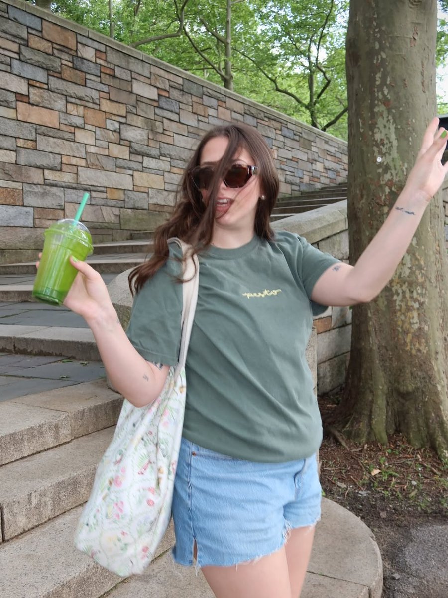 julialeahy_'s tweet photo. NEW MERCH OUT NOW!!! 🌱
Link in bio! (and if you wear any of the merch to my live show with  I might give you a free sticker👀) https://t.co/eR2bqoWt5r
