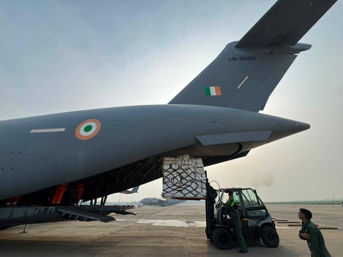 PRODefDehradun's tweet photo. Continuing the relief effort in Nepal.
Another Indian Air Force C-17 aircraft took off carrying 37.5 tonnes of relief supplies including medicines and food items.
#Nepal #HADR #HADROps #IndiaNepal #NeighbourhoodFirst
@DefenceMinIndia @SpokespersonMoD
@HQ_IDS_India
@adgpi
@NDRFHQ
@suryacommand
@UBArea_IA