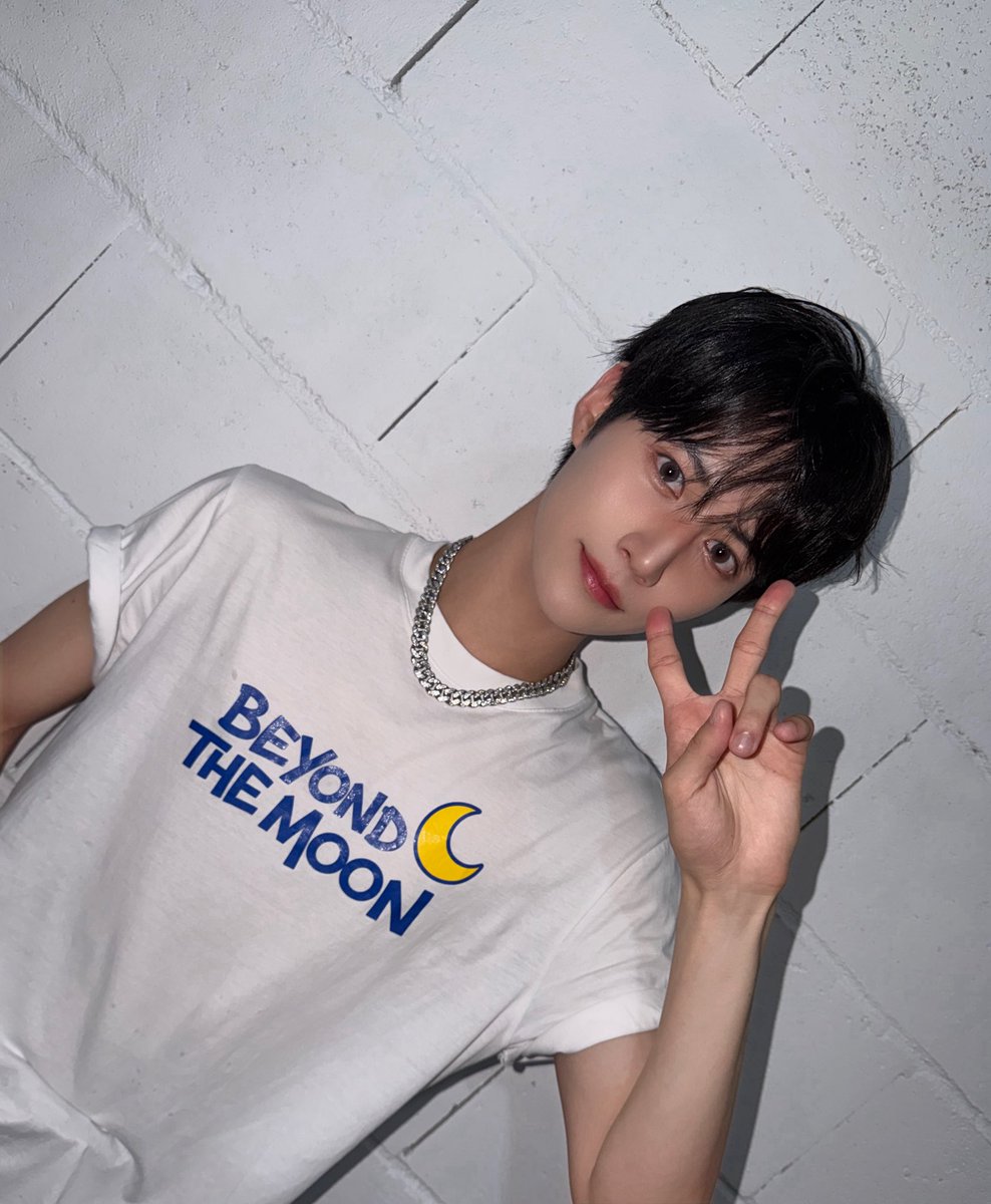 My_IANiverse's tweet photo. 성철이의 위버서 💌

🇰🇷 잘 도착 했숨닷!!

#루네이트 #이안 #LUN8 #Ian 🫳🫳 https://t.co/N1RwuQuEXk