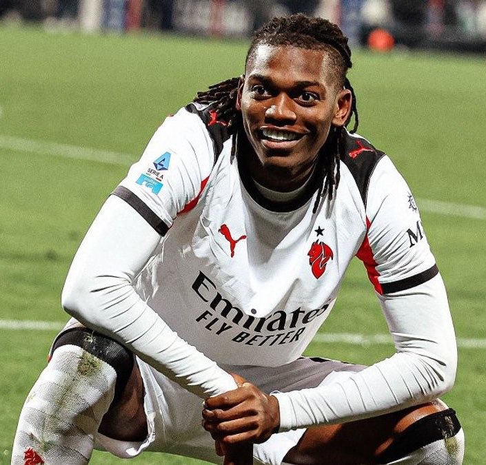 GSReportTR's tweet photo. Nicolas Jacson Astın Villaya transfer olmak üzere!
Rafael Leao Galatasaraya daha yakın artık. https://t.co/NYKDWchEI5