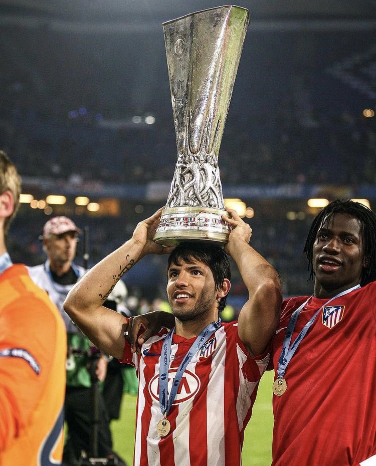 Tobs_fc's tweet photo. Aguero wanted to join Barcelona and fulfill his dreams but they blocked it. Now they are doing the same for Alvarez. 

Dear youngsters, no matter the circumstances you find yourself in, never settle for Atletico. https://t.co/QBmqRDcvC7