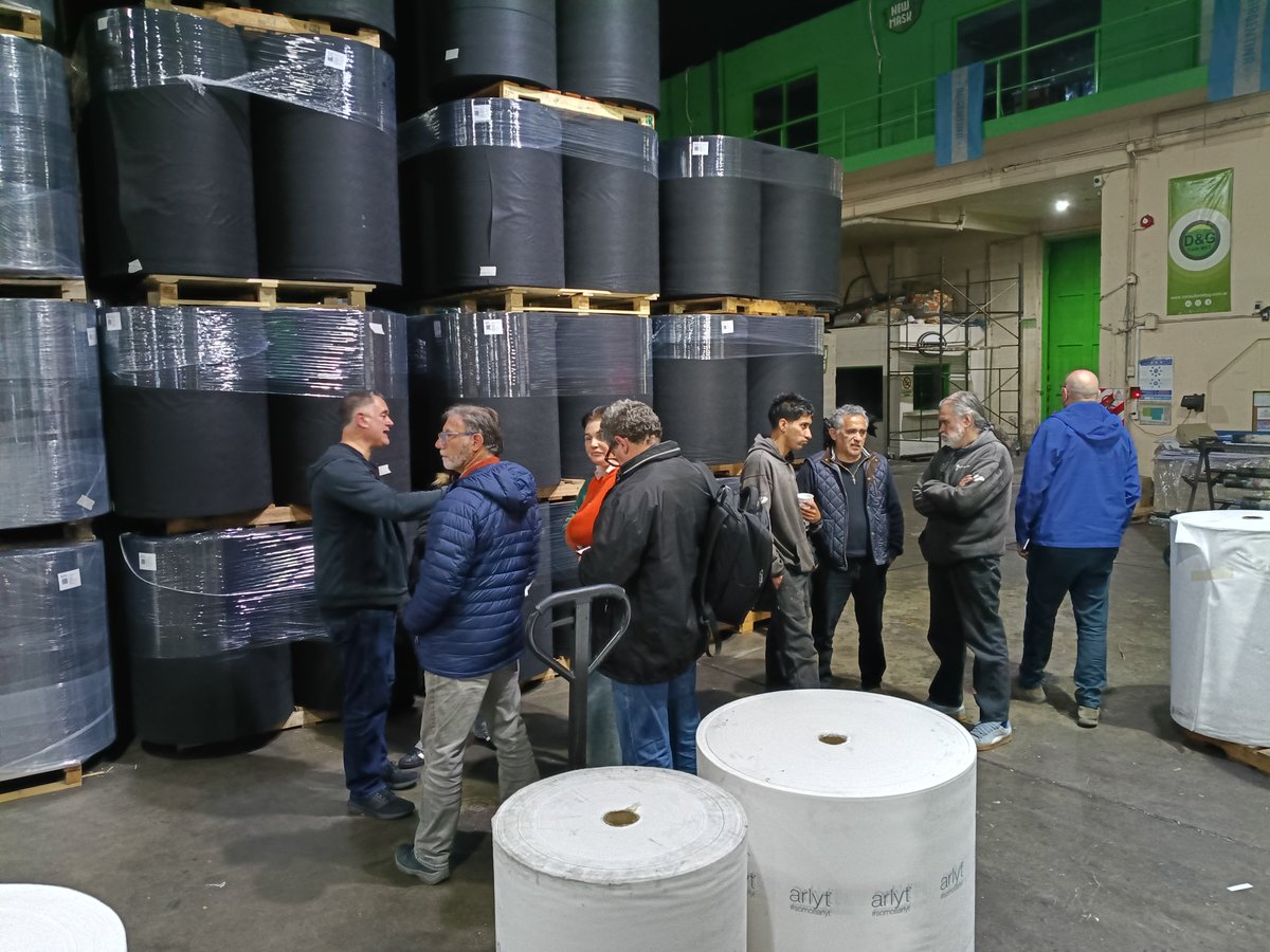 cgera_moron's tweet photo. 🔵 Ayer nos reunimos en @Newbagsrl para compartir un nuevo encuentro de CGERA Morón, un espacio para seguir fortaleciendo el vínculo entre nuestros socios, intercambiar miradas sobre la realidad productiva, y construir una agenda común para nuestras pymes.

#CgeraMoron
#Cgera https://t.co/uHiXaK2iMV