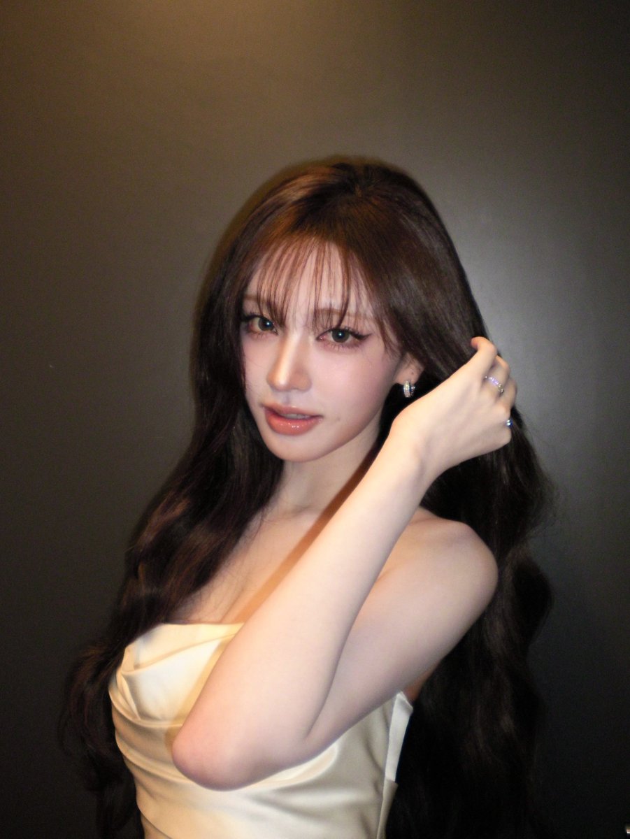 flowerzluv's tweet photo. 어젯밤내꿈에나온내선녀내여보 너였구나..♡ https://t.co/A6hFgDRY0a