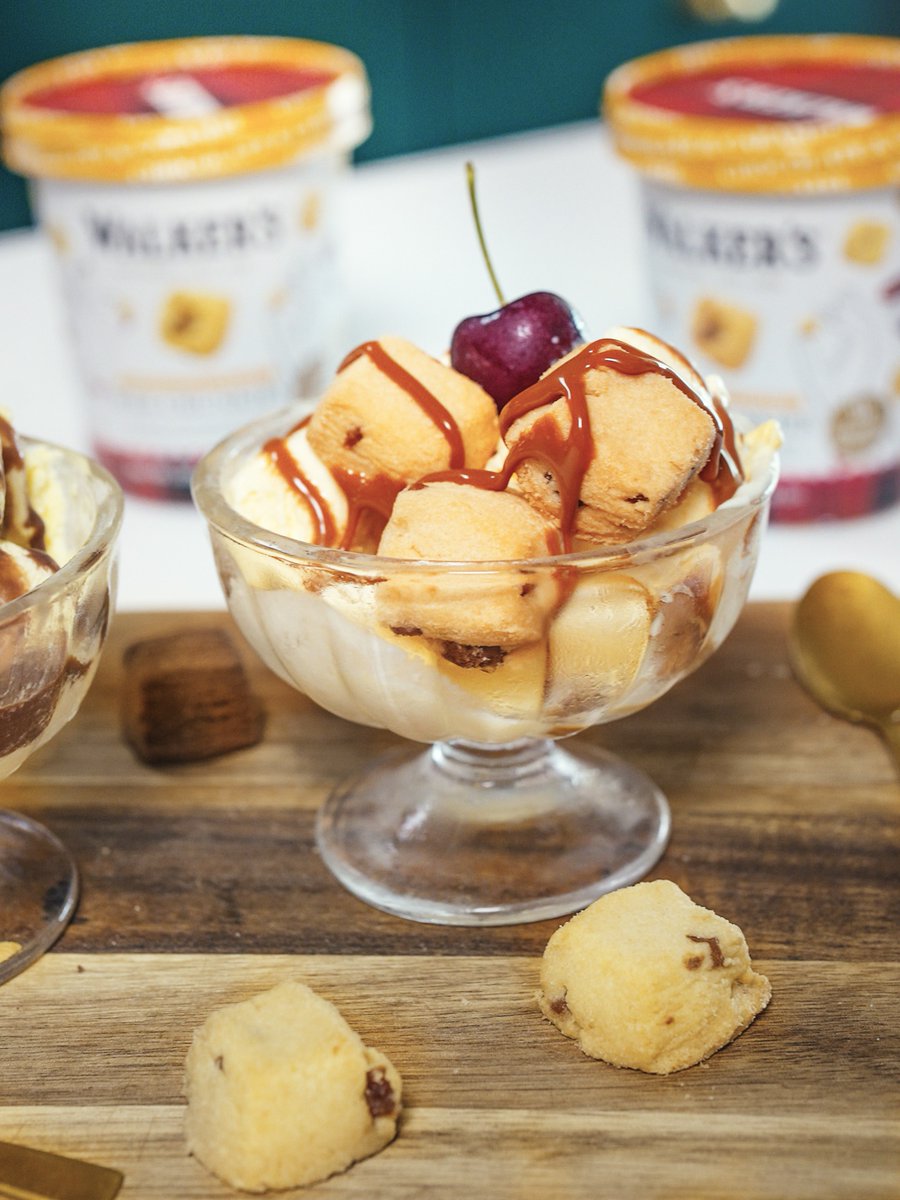 Shortbread's tweet photo. Make the most of the Summer Bank Holiday with an easy all-butter treat.

Triple Chocolate and Chocolate &amp; Caramel, available in selected @sainsburys and @waitrose stores and online.

#WalkersShortbread #ScotlandAtItsFinest #WeeChunkies #SummerBankHoliday https://t.co/S1vz94j0h6