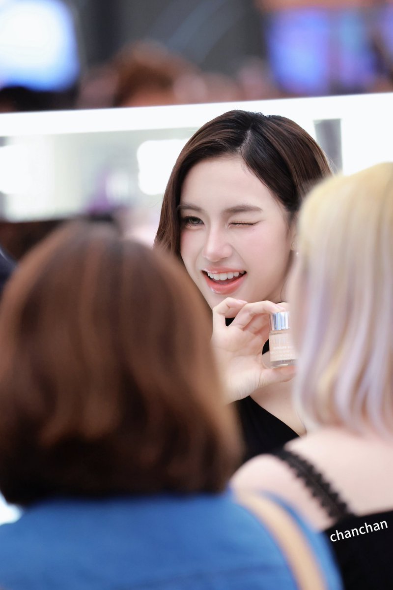 xxccyyayy's tweet photo. so pretty😘

PANGJIE AT CENTRAL BEAUTY 2026 ⁠
#CliniquexPangjie
#CliniqueThailand
#CentralBeautyAwards2026 https://t.co/NbVlUItKEC