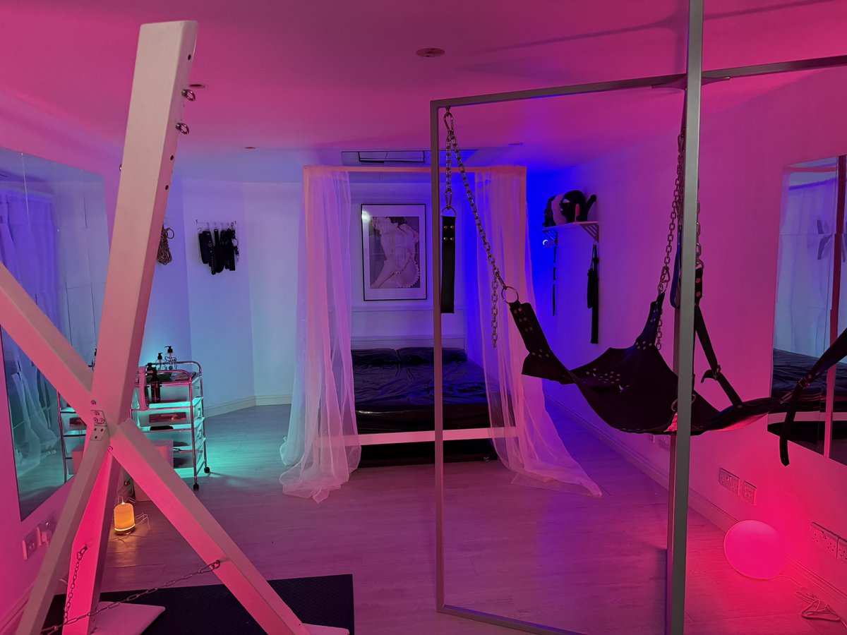 ServePamela's tweet photo. Some new updates to the basement 😇 https://t.co/pWqnxI3bRr