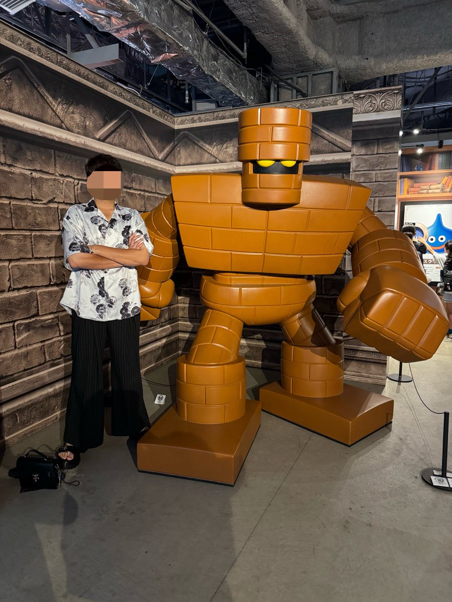 arusu140's tweet photo. 美容院行った後にドラクエDIVEへ行ってきました！
ネタバレになるので詳しいことは言えないけど、VRに展示物もお土産も含めてドラクエ好きにはたまらないものばかりでした😊 https://t.co/G42fpiUxtj