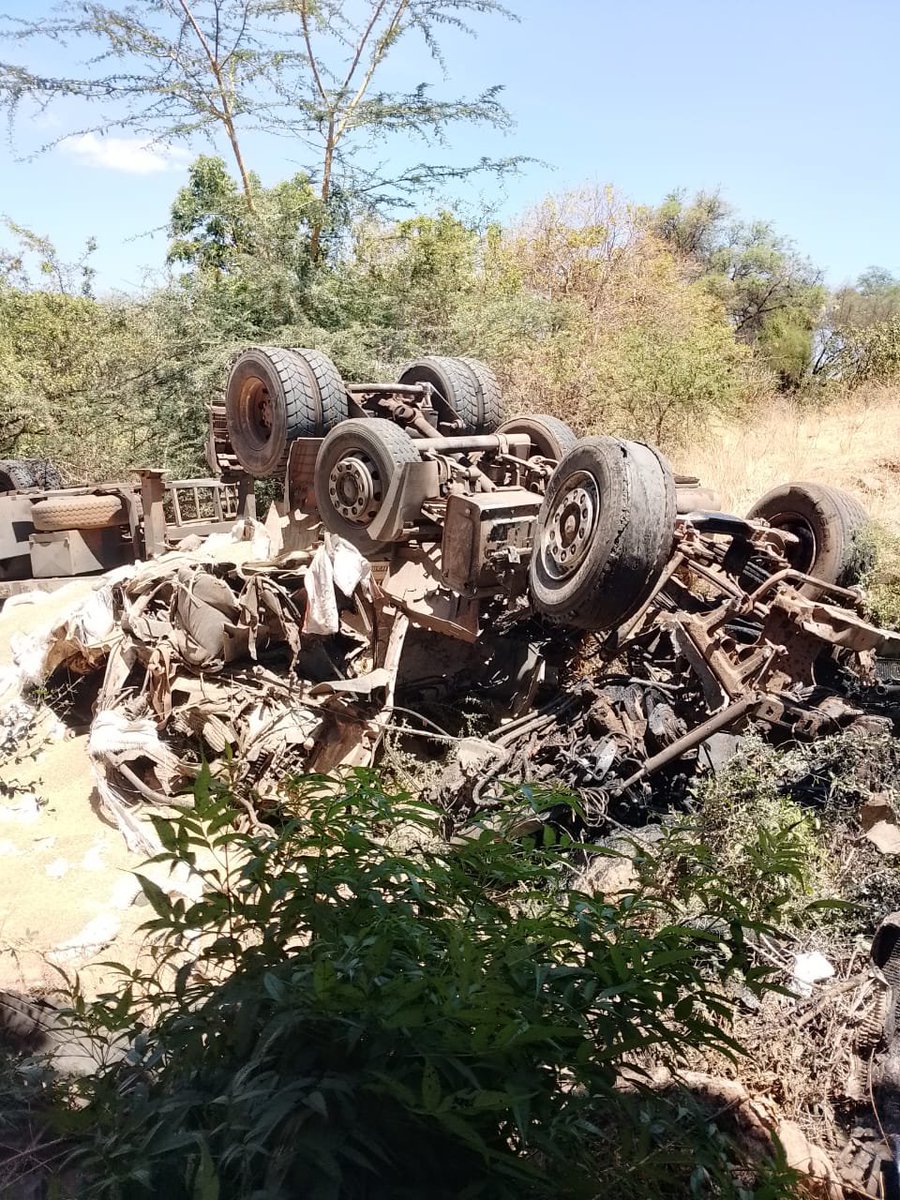 marunda01's tweet photo. Waking up daily to search for your family as well to eat and go to school, it's just a painful accident losing a dependant family member.
This has just happened at Tsavo bridge the truck was carrying wheat flour has fallen down the bridge. Let the family find peace at this time. https://t.co/4uEd5SpBIf